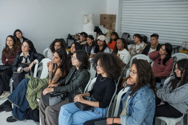 Discover the cutting-edge trends transforming business strategies in the uk